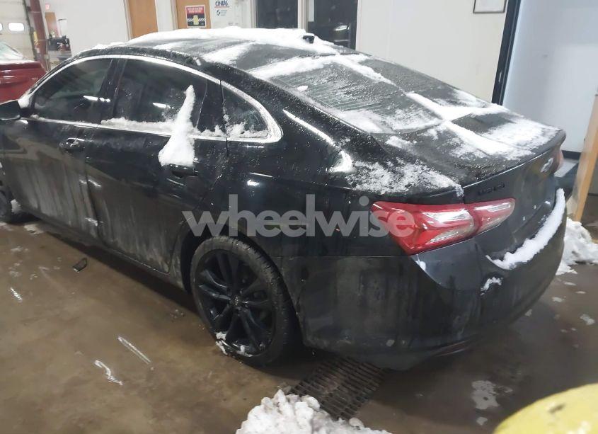 Photo 3 of 2020 Chevrolet Malibu FWD LT (VIN 1G1ZD5ST2LF142375)