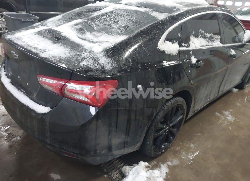 Photo 4 of 2020 Chevrolet Malibu FWD LT (VIN 1G1ZD5ST2LF142375)