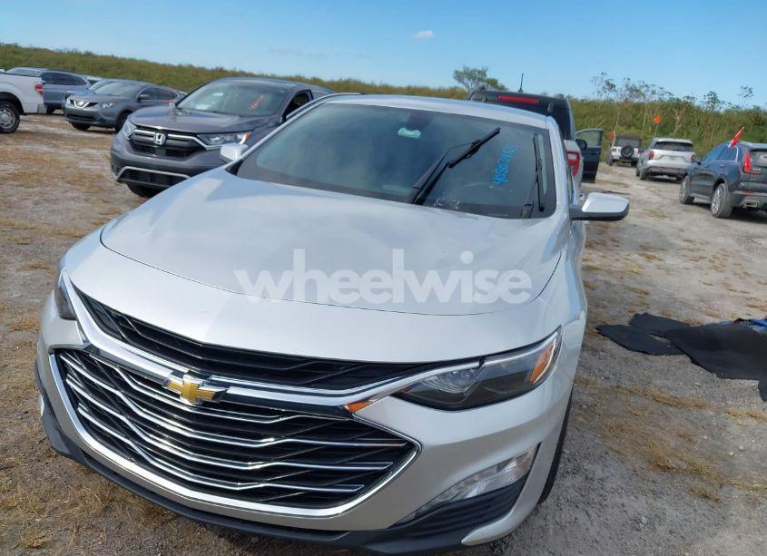 Photo 6 of 2021 Chevrolet Malibu FWD LT (VIN 1G1ZD5ST2MF006488)