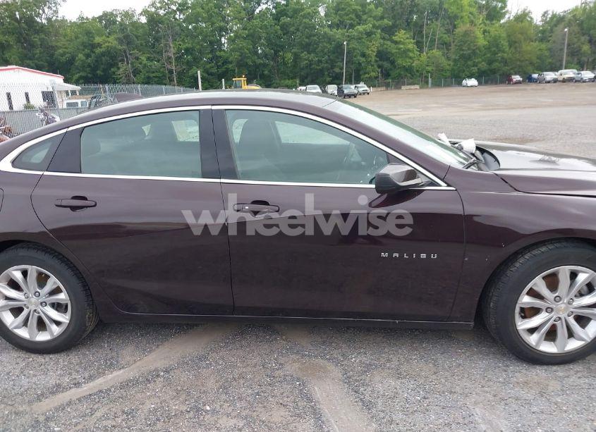 Photo 12 of 2021 Chevrolet Malibu FWD LT (VIN 1G1ZD5ST2MF007480)