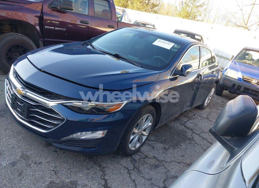 Photo 2 of 2021 Chevrolet Malibu FWD LT (VIN 1G1ZD5ST2MF011853)