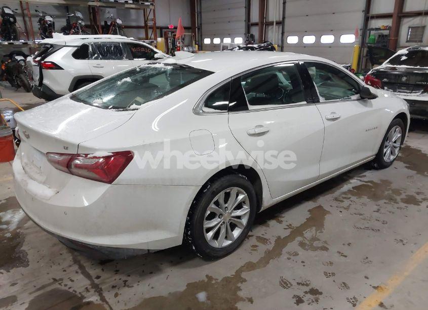 Photo 4 of 2021 Chevrolet Malibu FWD LT (VIN 1G1ZD5ST2MF043377)