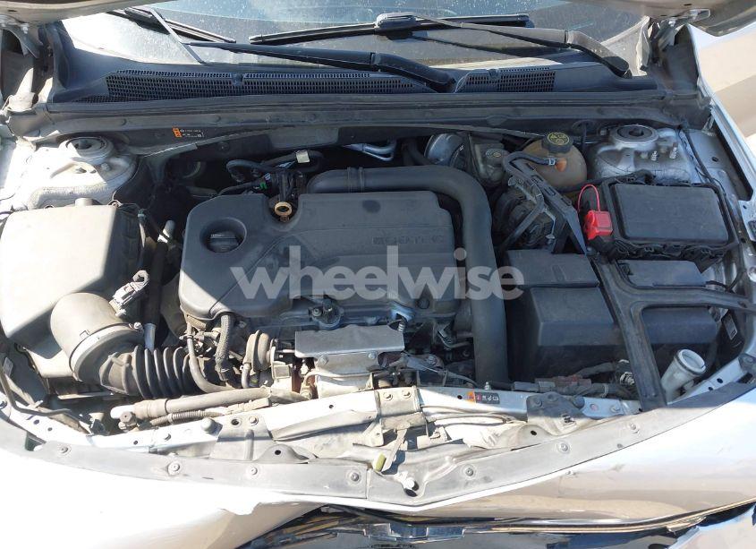 Photo 10 of 2021 Chevrolet Malibu FWD LT (VIN 1G1ZD5ST2MF062429)