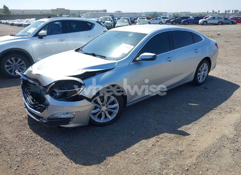Photo 2 of 2021 Chevrolet Malibu FWD LT (VIN 1G1ZD5ST2MF062429)