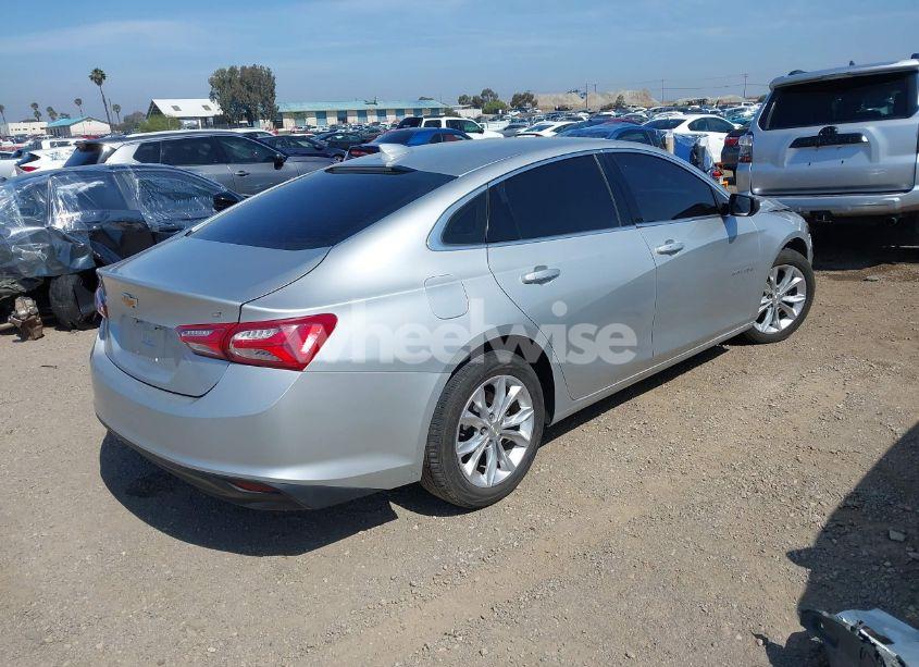 Photo 4 of 2021 Chevrolet Malibu FWD LT (VIN 1G1ZD5ST2MF062429)