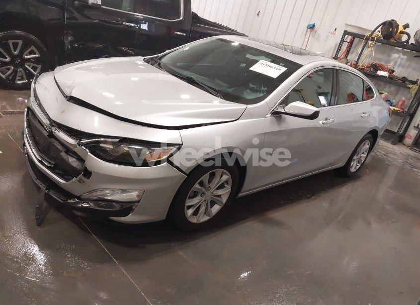 Photo 2 of 2021 Chevrolet Malibu FWD LT (VIN 1G1ZD5ST2MF065511)