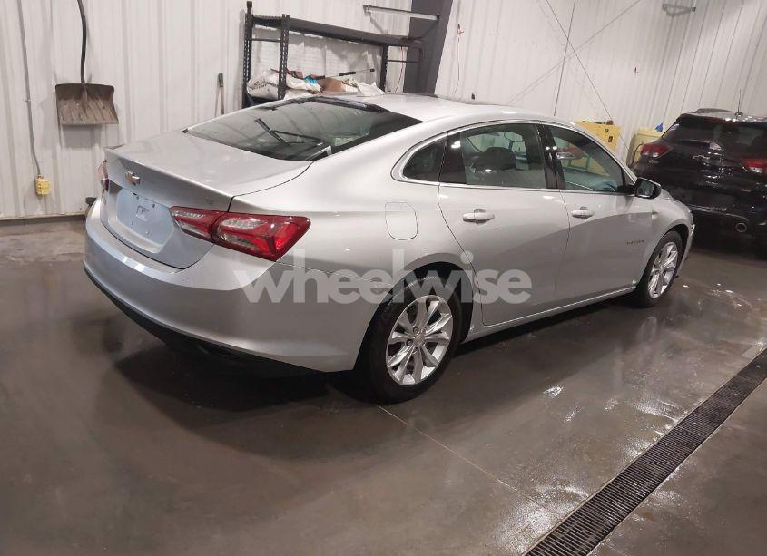 Photo 4 of 2021 Chevrolet Malibu FWD LT (VIN 1G1ZD5ST2MF065511)