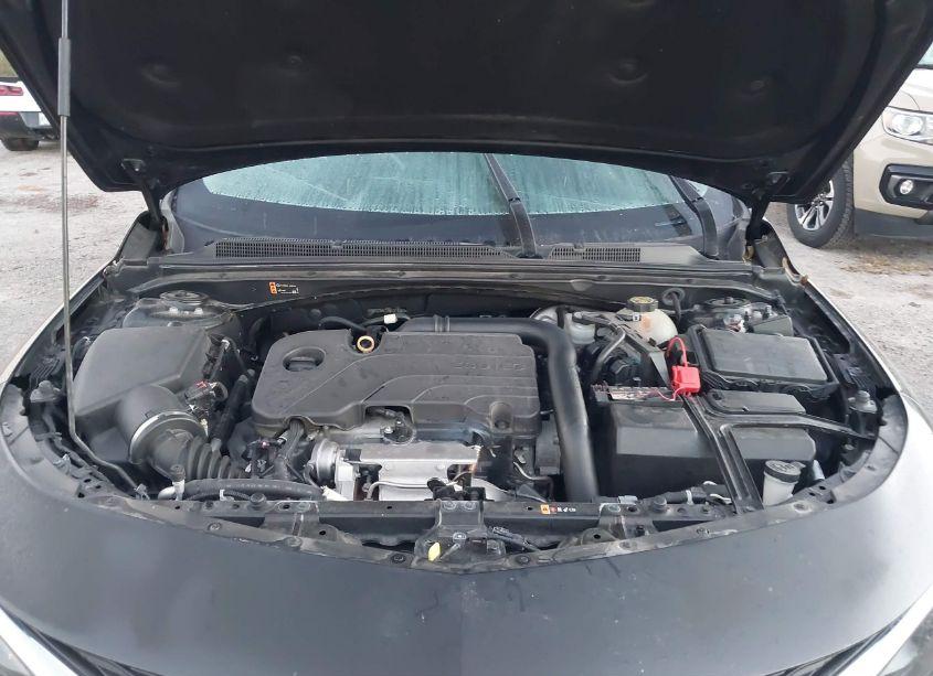 Photo 10 of 2021 Chevrolet Malibu FWD LT (VIN 1G1ZD5ST2MF073060)