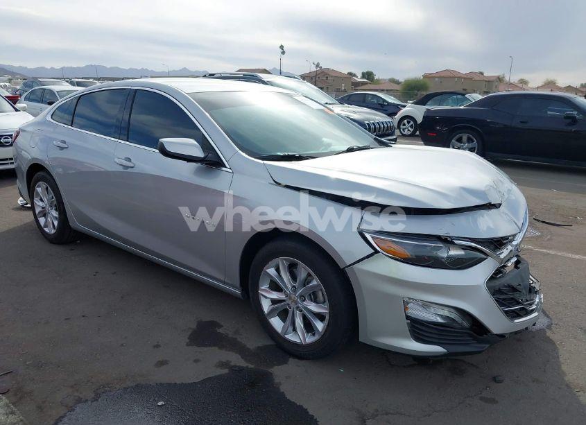 2022 Chevrolet Malibu FWD LT (VIN 1G1ZD5ST2NF110447) main photo