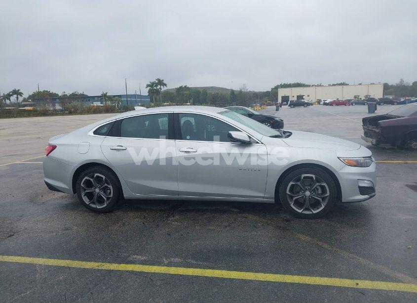Photo 13 of 2022 Chevrolet Malibu FWD LT (VIN 1G1ZD5ST2NF110755)