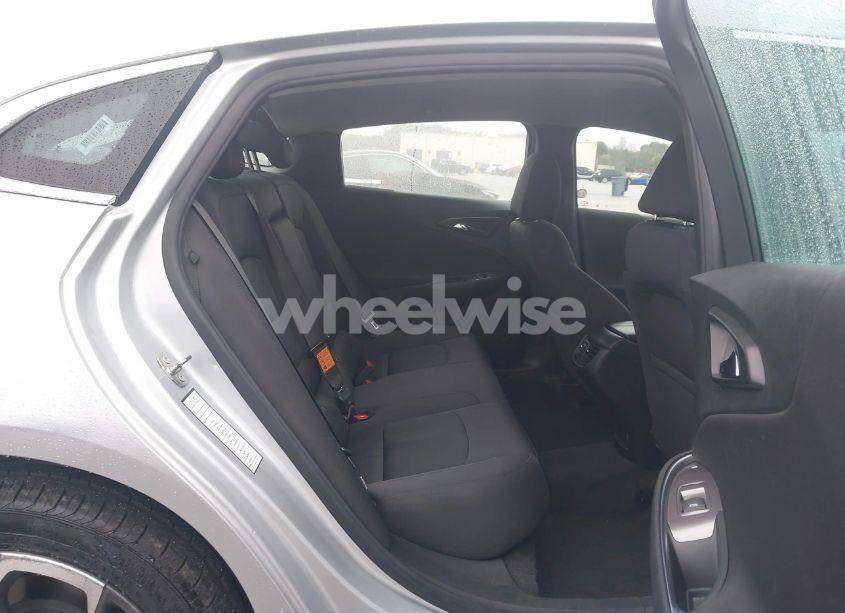 Photo 8 of 2022 Chevrolet Malibu FWD LT (VIN 1G1ZD5ST2NF110755)