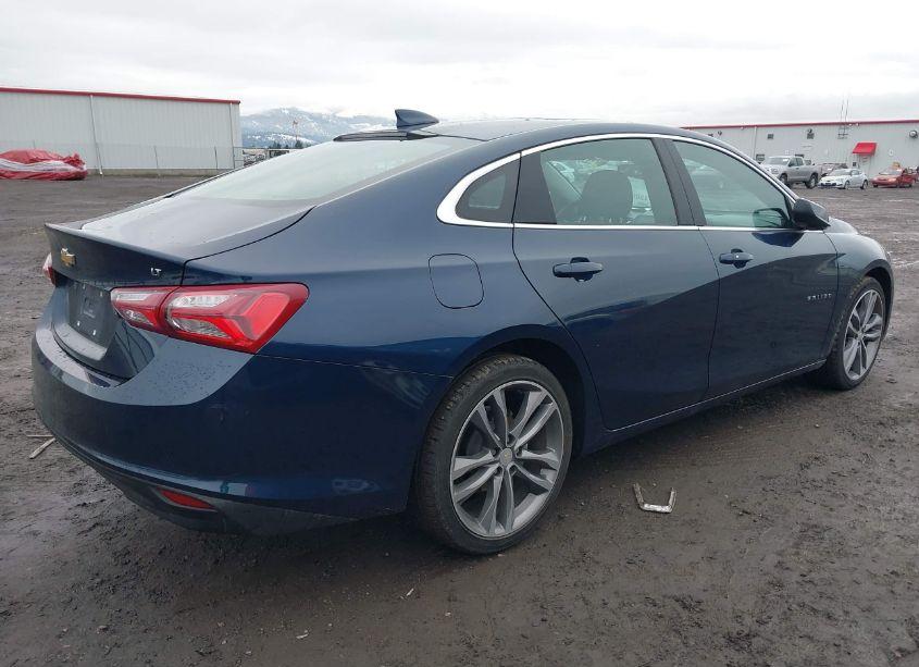 Photo 4 of 2022 Chevrolet Malibu FWD LT (VIN 1G1ZD5ST2NF126731)