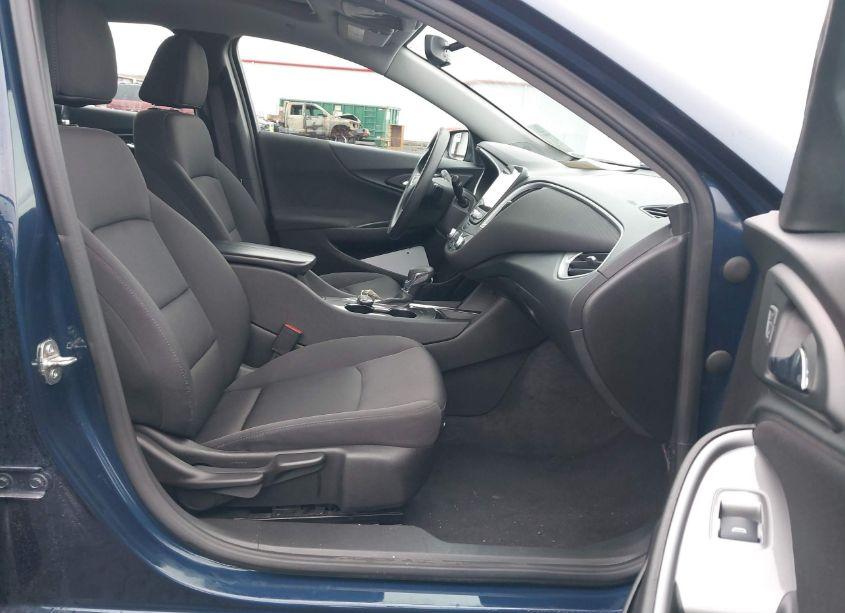 Photo 5 of 2022 Chevrolet Malibu FWD LT (VIN 1G1ZD5ST2NF126731)