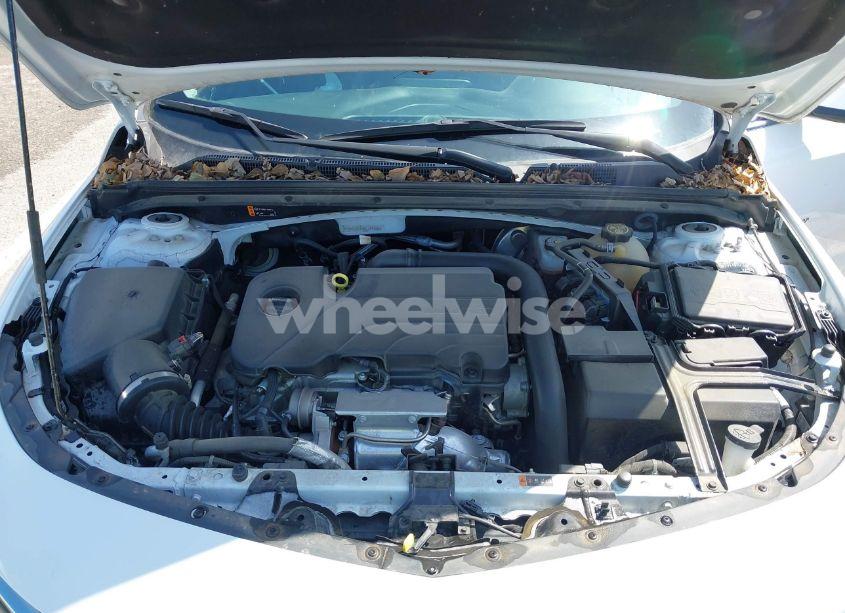 Photo 10 of 2022 Chevrolet Malibu FWD LT (VIN 1G1ZD5ST2NF144985)