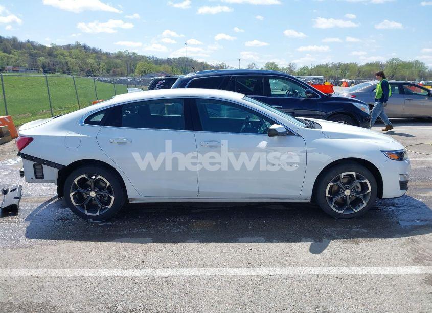 Photo 14 of 2022 Chevrolet Malibu FWD LT (VIN 1G1ZD5ST2NF144985)