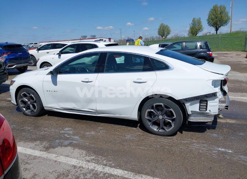 Photo 15 of 2022 Chevrolet Malibu FWD LT (VIN 1G1ZD5ST2NF144985)