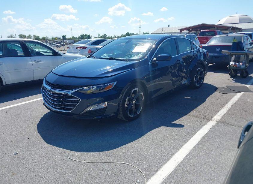 Photo 2 of 2022 Chevrolet Malibu FWD LT (VIN 1G1ZD5ST2NF161883)