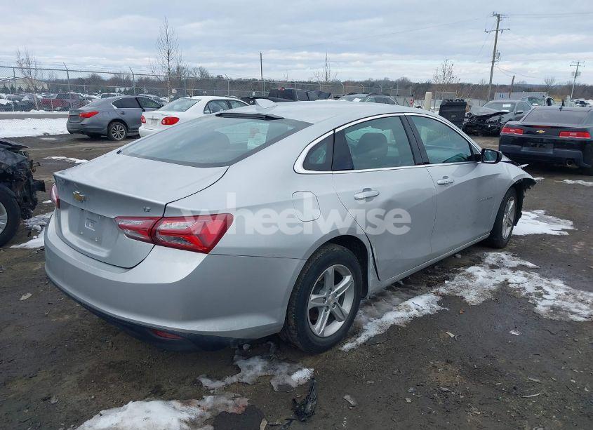 Photo 4 of 2022 Chevrolet Malibu FWD LT (VIN 1G1ZD5ST2NF173161)
