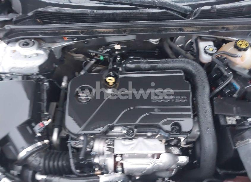 Photo 10 of 2022 Chevrolet Malibu FWD LT (VIN 1G1ZD5ST2NF174052)