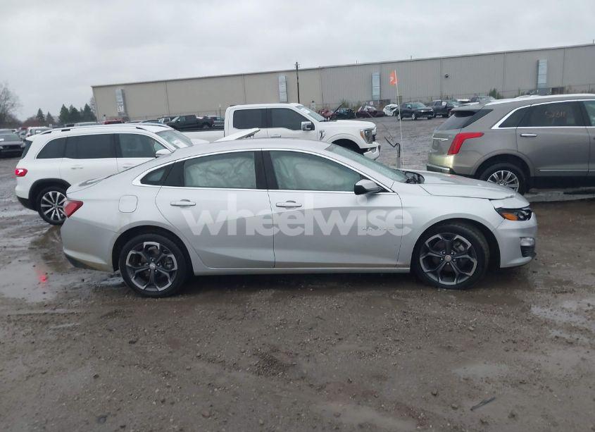 Photo 12 of 2022 Chevrolet Malibu FWD LT (VIN 1G1ZD5ST2NF174052)