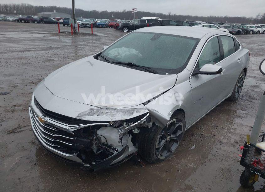 Photo 2 of 2022 Chevrolet Malibu FWD LT (VIN 1G1ZD5ST2NF174052)