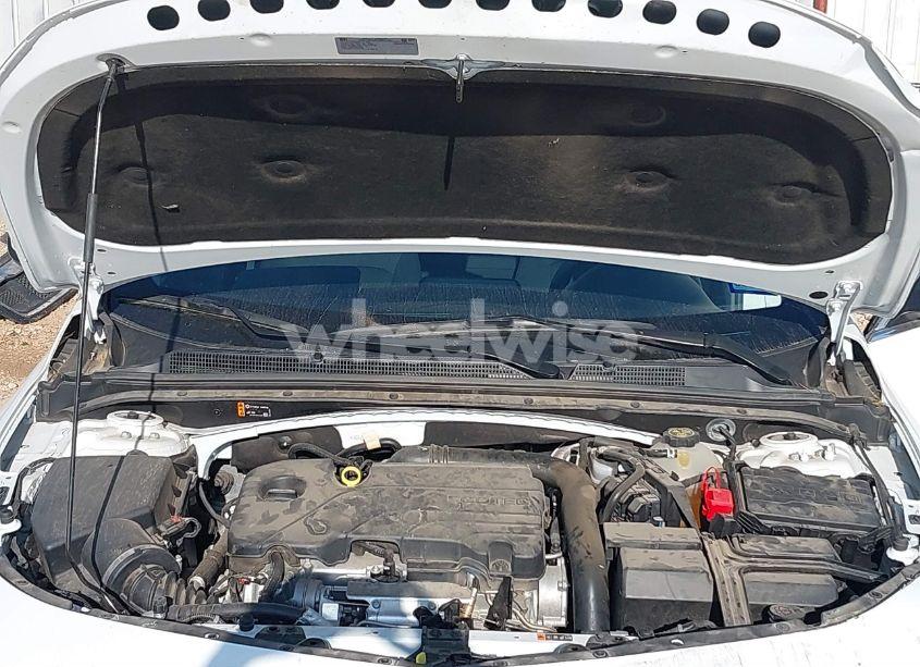 Photo 10 of 2022 Chevrolet Malibu FWD LT (VIN 1G1ZD5ST2NF197766)