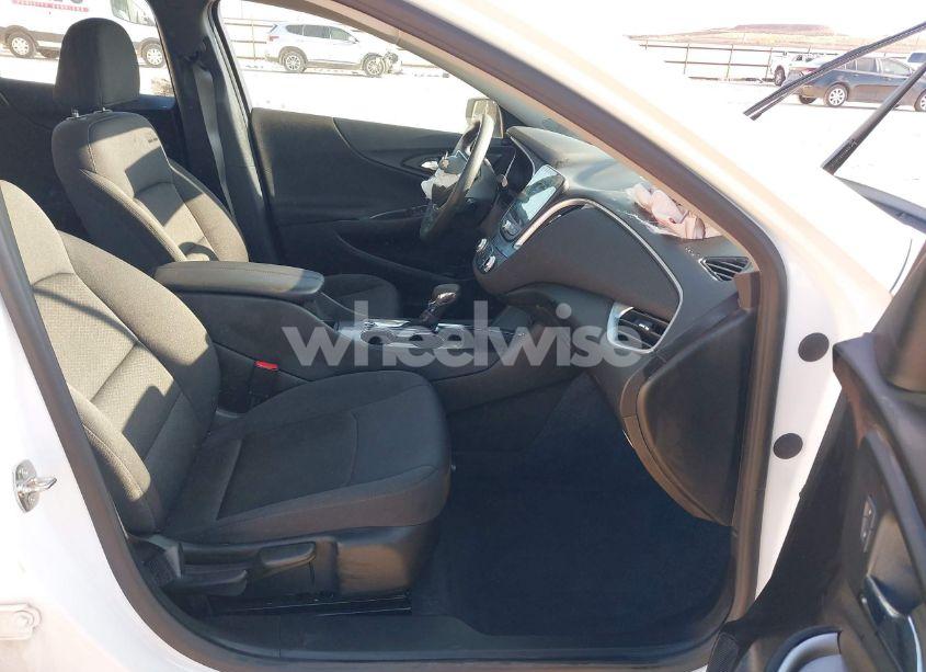 Photo 5 of 2022 Chevrolet Malibu FWD LT (VIN 1G1ZD5ST2NF197766)