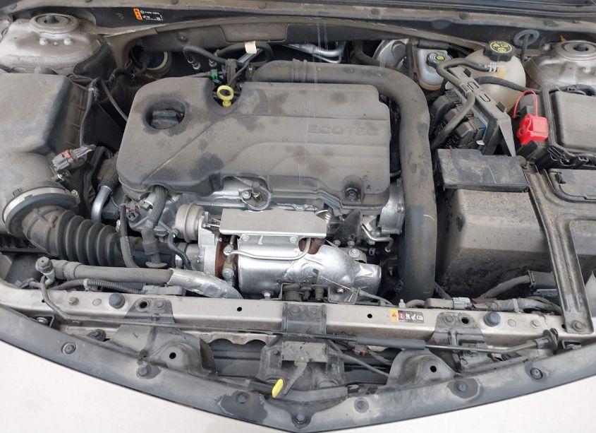 Photo 10 of 2022 Chevrolet Malibu FWD LT (VIN 1G1ZD5ST2NF202223)