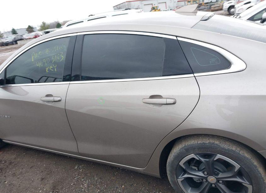 Photo 14 of 2022 Chevrolet Malibu FWD LT (VIN 1G1ZD5ST2NF202223)