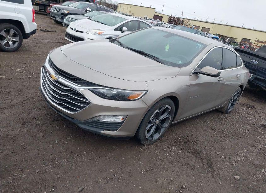 Photo 2 of 2022 Chevrolet Malibu FWD LT (VIN 1G1ZD5ST2NF202223)