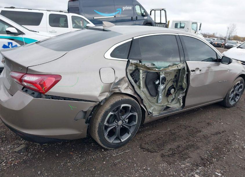 Photo 6 of 2022 Chevrolet Malibu FWD LT (VIN 1G1ZD5ST2NF202223)