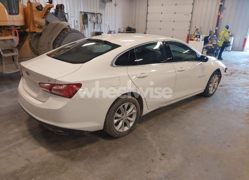 Photo 4 of 2022 Chevrolet Malibu FWD LT (VIN 1G1ZD5ST2NF206112)