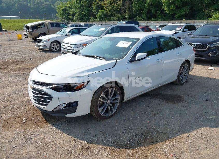 Photo 2 of 2023 Chevrolet Malibu FWD 1LT (VIN 1G1ZD5ST2PF162390)