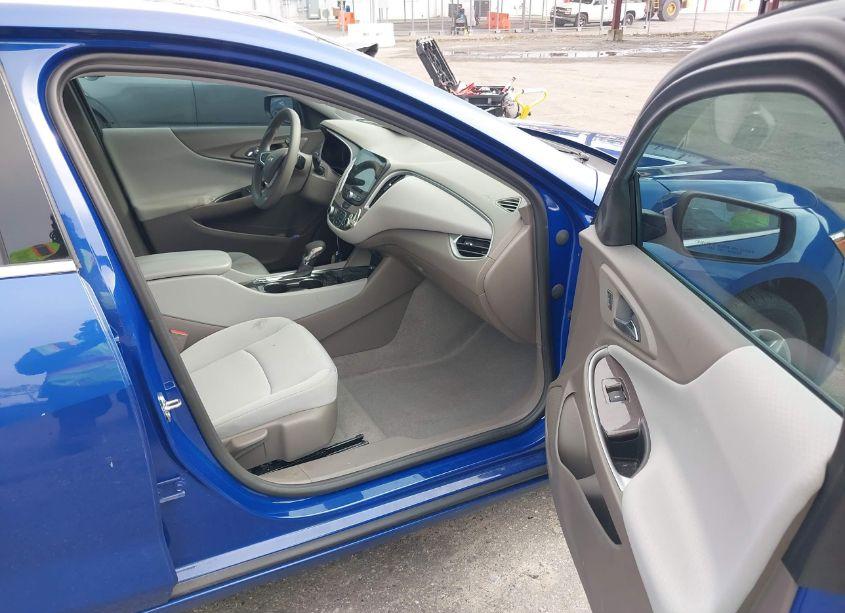 Photo 5 of 2023 Chevrolet Malibu FWD 1LT (VIN 1G1ZD5ST2PF173938)