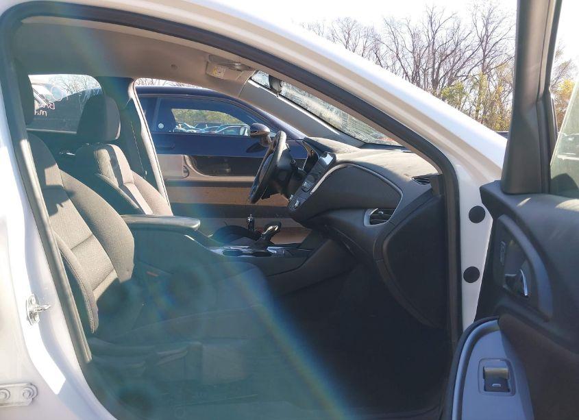 Photo 5 of 2023 Chevrolet Malibu FWD 1LT (VIN 1G1ZD5ST2PF188164)