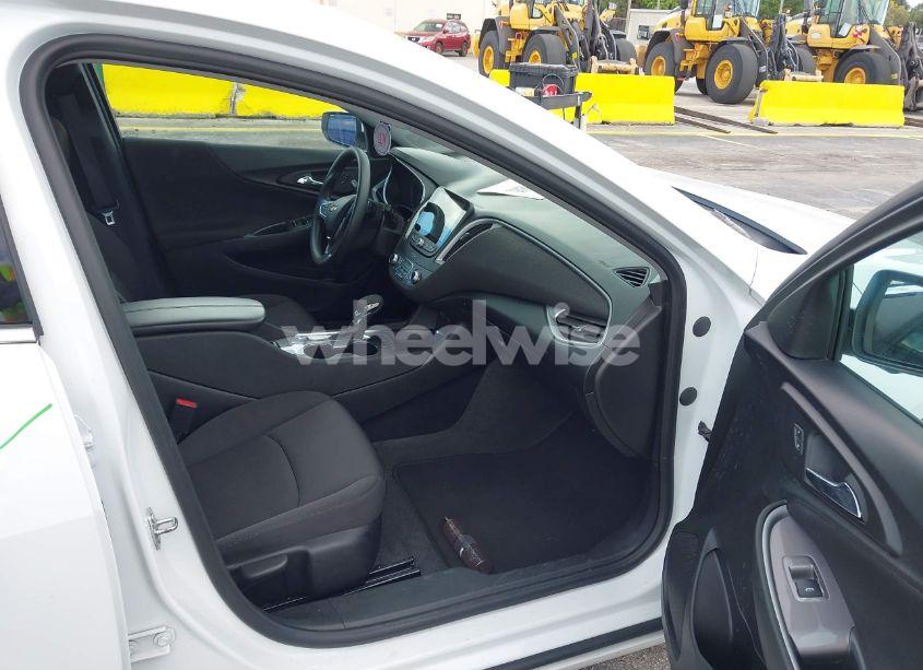 Photo 5 of 2023 Chevrolet Malibu FWD 1LT (VIN 1G1ZD5ST2PF212527)