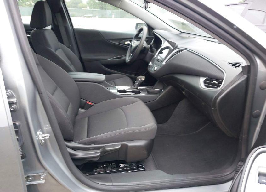 Photo 5 of 2023 Chevrolet Malibu FWD 1LT (VIN 1G1ZD5ST2PF223107)