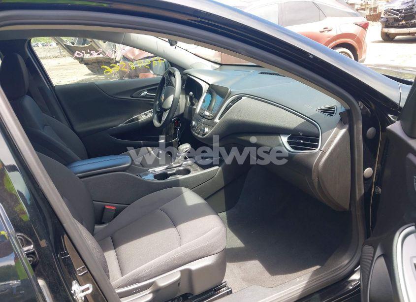 Photo 5 of 2023 Chevrolet Malibu FWD 1LT (VIN 1G1ZD5ST2PF224953)