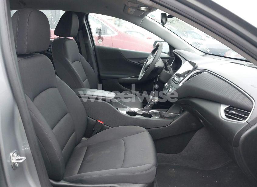 Photo 5 of 2023 Chevrolet Malibu FWD 1LT (VIN 1G1ZD5ST2PF229604)