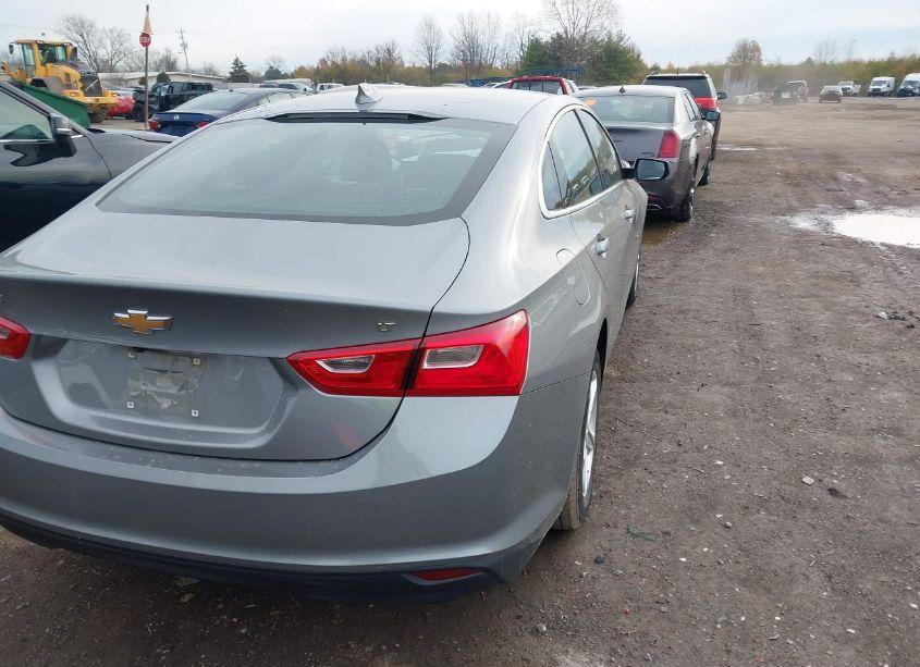 Photo 4 of 2023 Chevrolet Malibu FWD 1LT (VIN 1G1ZD5ST2PF230171)