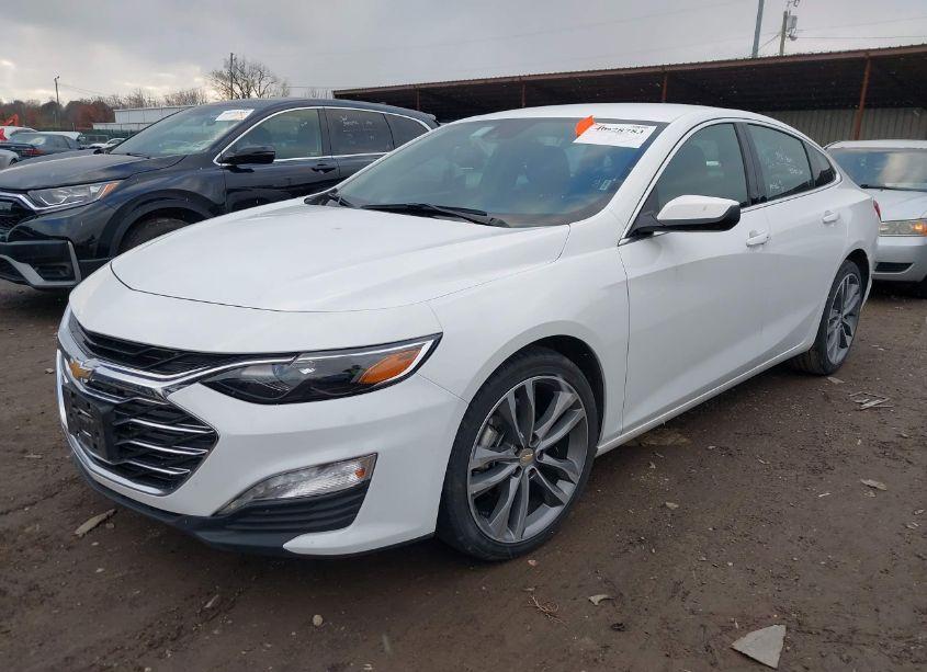 Photo 2 of 2023 Chevrolet Malibu FWD 1LT (VIN 1G1ZD5ST2PF230235)