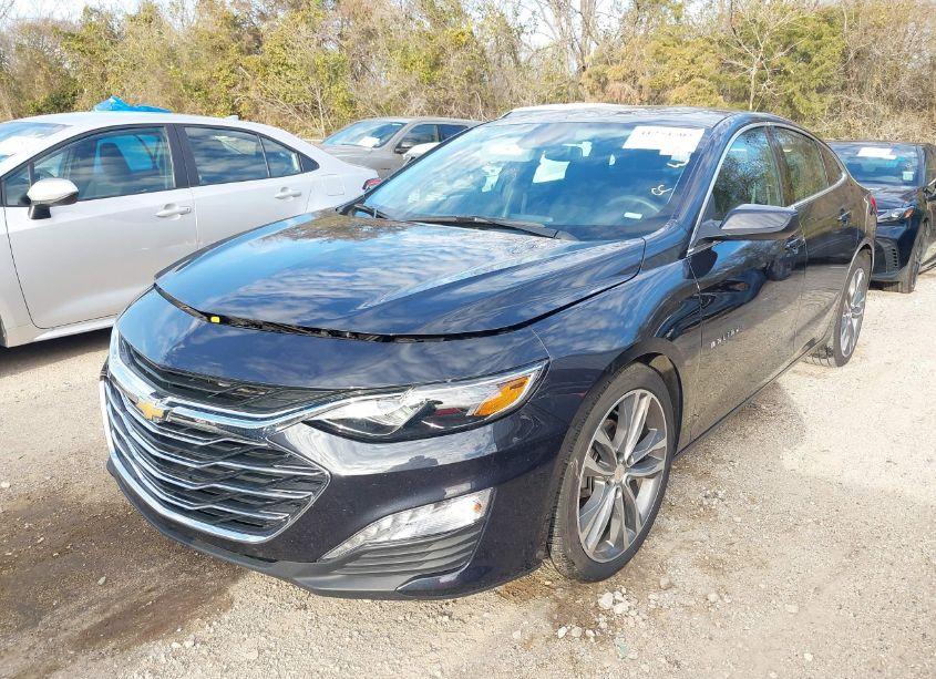 Photo 2 of 2023 Chevrolet Malibu FWD 1LT (VIN 1G1ZD5ST2PF241106)