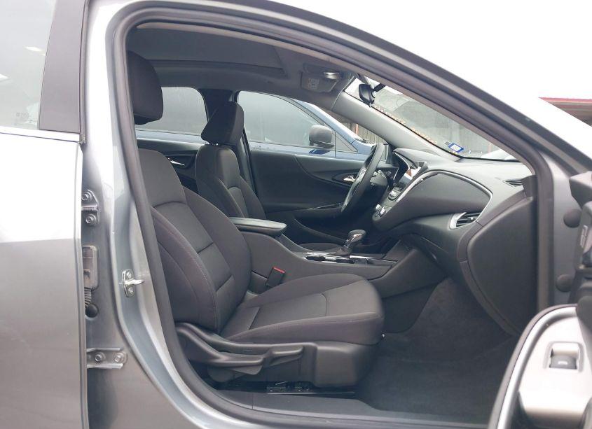 Photo 5 of 2024 Chevrolet Malibu FWD 1LT (VIN 1G1ZD5ST2RF106324)