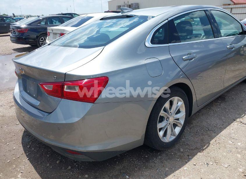 Photo 4 of 2024 Chevrolet Malibu FWD 1LT (VIN 1G1ZD5ST2RF122412)