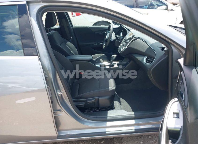 Photo 5 of 2024 Chevrolet Malibu FWD 1LT (VIN 1G1ZD5ST2RF122412)