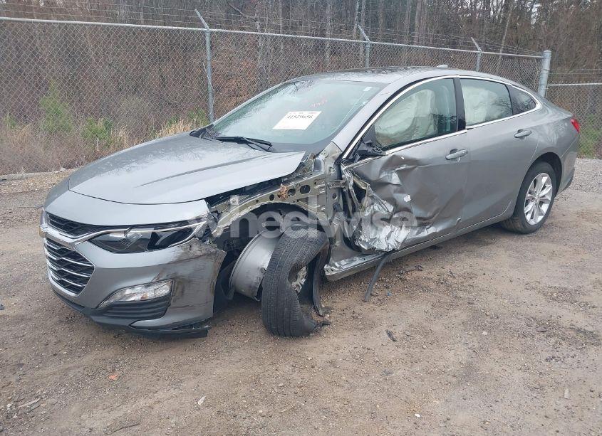 Photo 2 of 2024 Chevrolet Malibu FWD 1LT (VIN 1G1ZD5ST2RF124564)