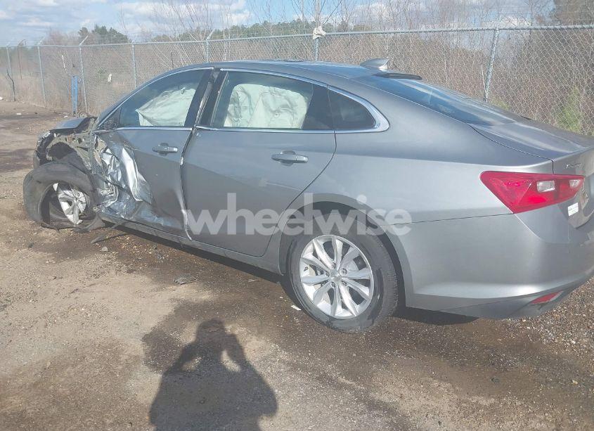 Photo 3 of 2024 Chevrolet Malibu FWD 1LT (VIN 1G1ZD5ST2RF124564)