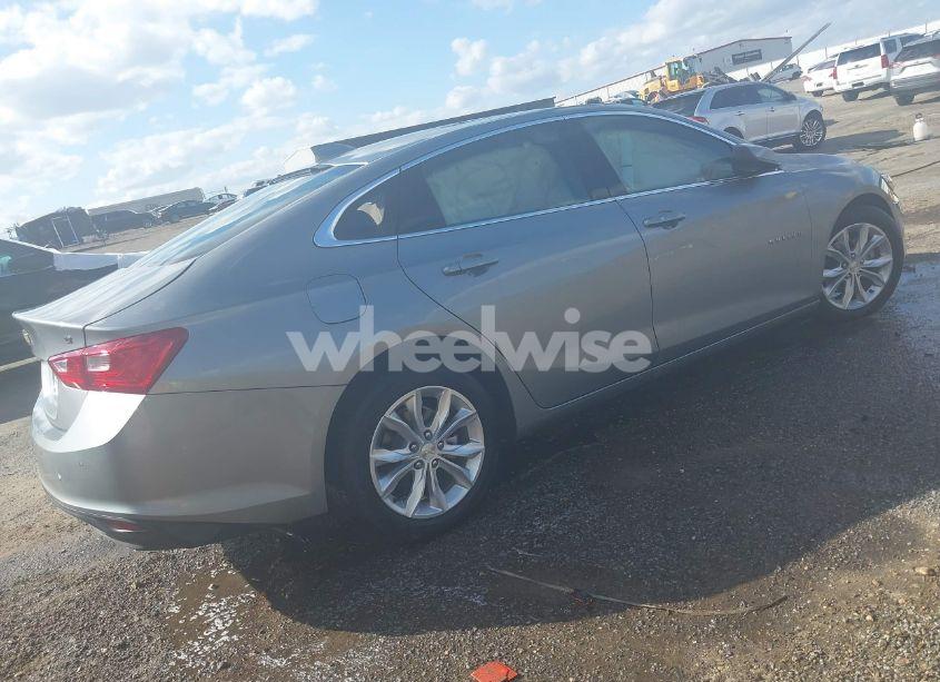 Photo 4 of 2024 Chevrolet Malibu FWD 1LT (VIN 1G1ZD5ST2RF124564)