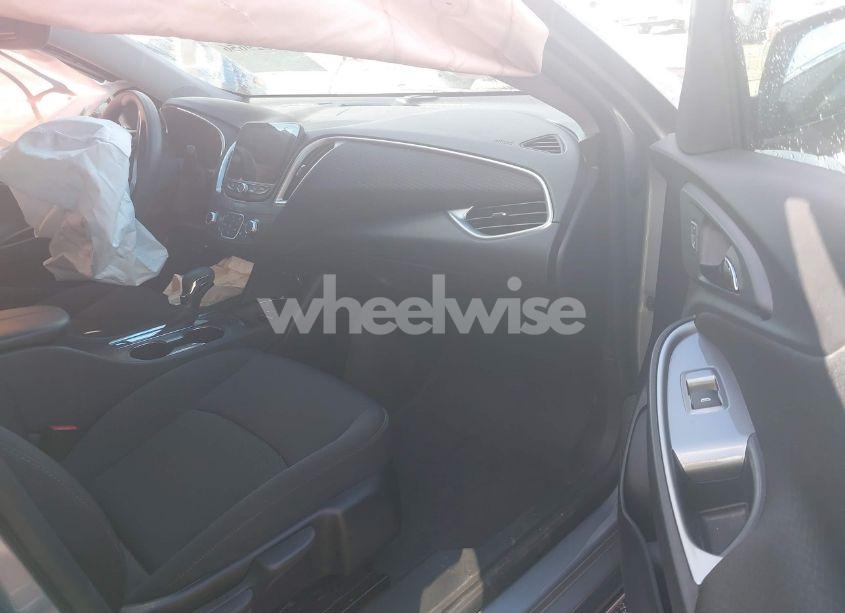 Photo 5 of 2024 Chevrolet Malibu FWD 1LT (VIN 1G1ZD5ST2RF124564)