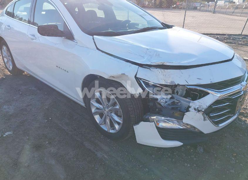 Photo 6 of 2024 Chevrolet Malibu FWD 1LT (VIN 1G1ZD5ST2RF139615)